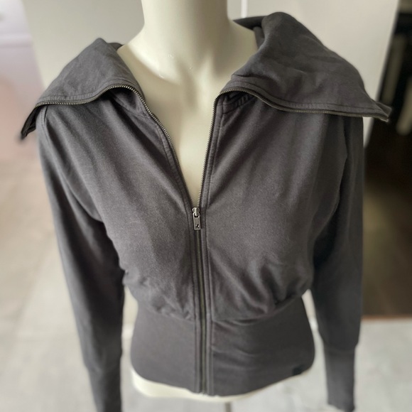 Aritzia Community Dark Grey Zip Up Sweater - X-Small - Picture 11 of 12